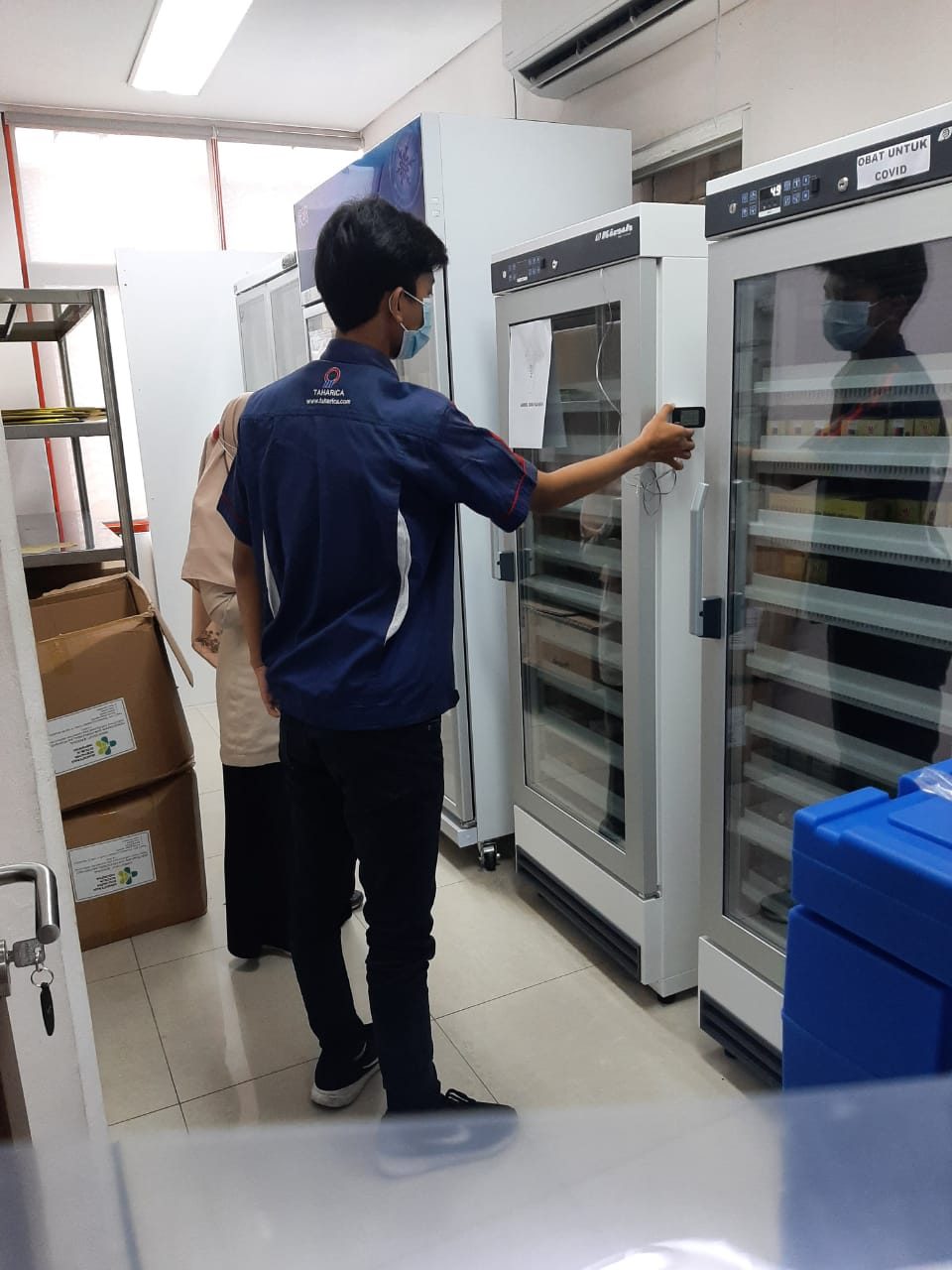 Instalasi hobo data logger suhu di rs kanker dharmais